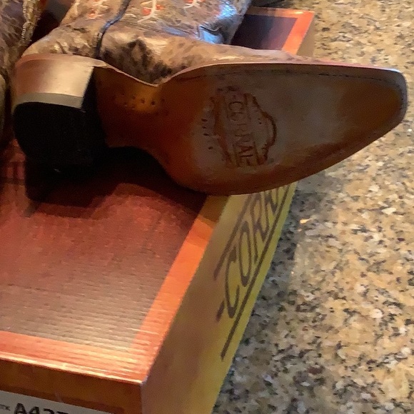Corral A4374 Brown Deer Head Inlay Boot - Picture 6 of 6